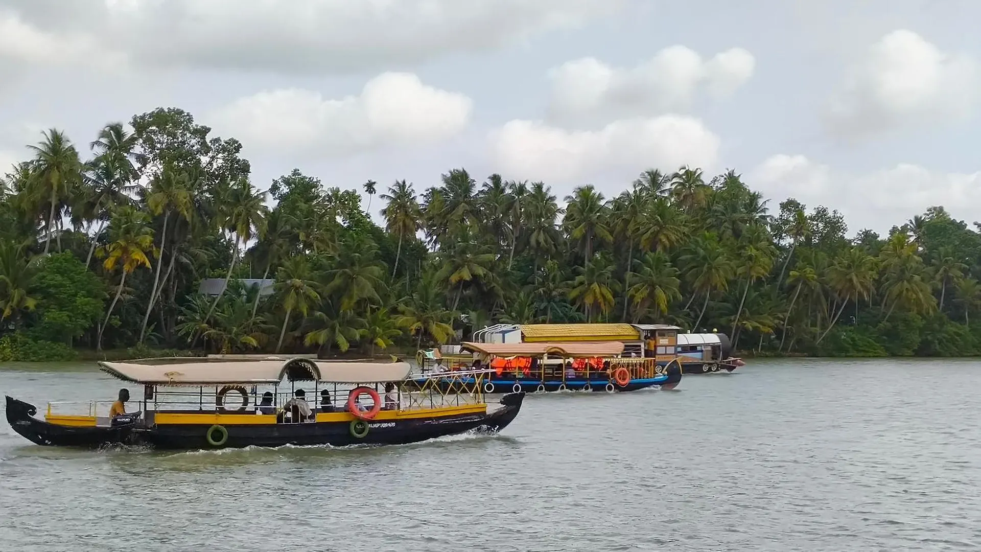 Islandstay-A Riverside Property Kollam Quarto em Acomodações Particulares
